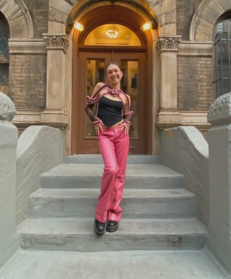 Dylan Troesken free actress pic