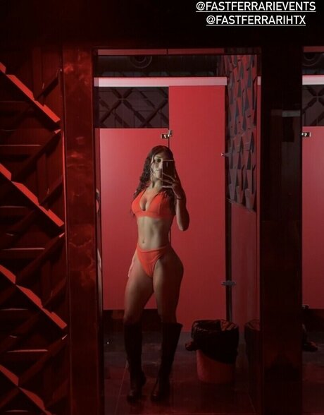 vvaleriatellez naked model galleries