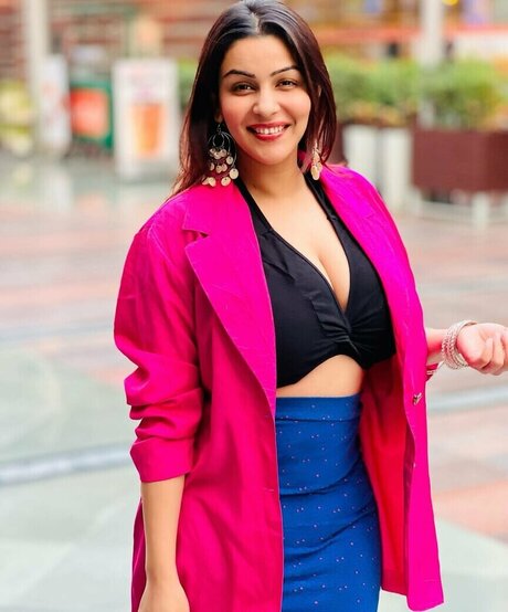 Yamini Malhotra model erotic galleries