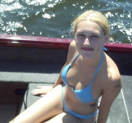 meat bucket pornstar nude photos