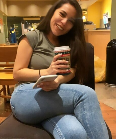 Sof a Rocha high quality model picture