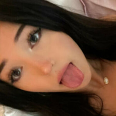 Barelyemily Keytobea star free img