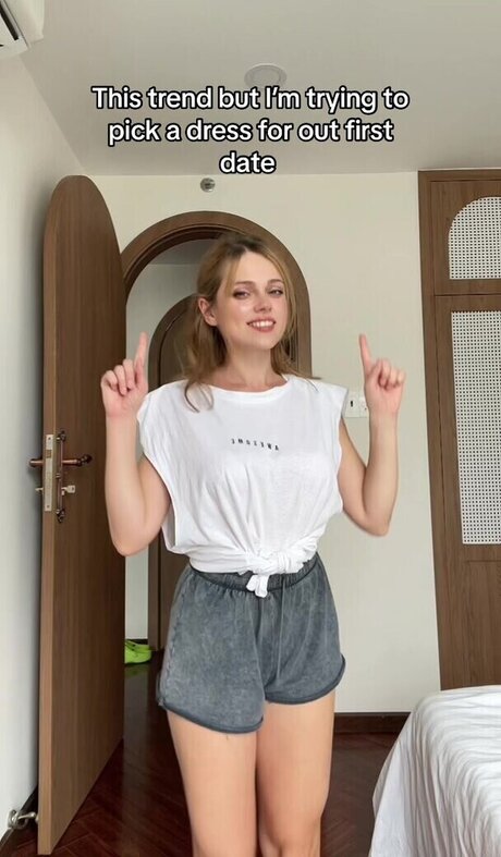 Velvet Tatti star nudes pic