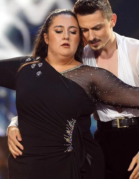 SelfieSandra sex star pics