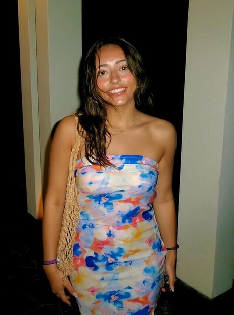 Alexis Ryan beautiful model archive