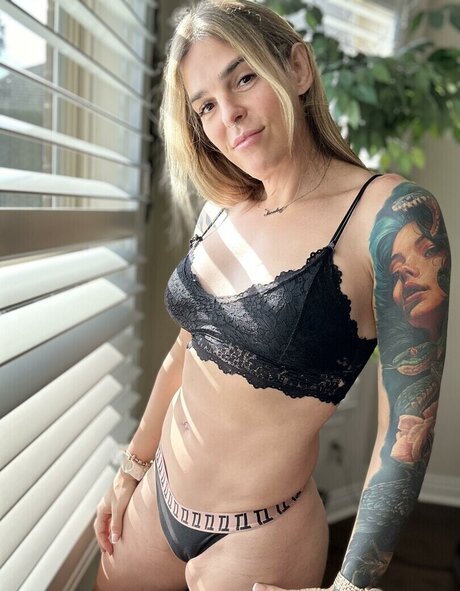 heat from fire exclusive actress image