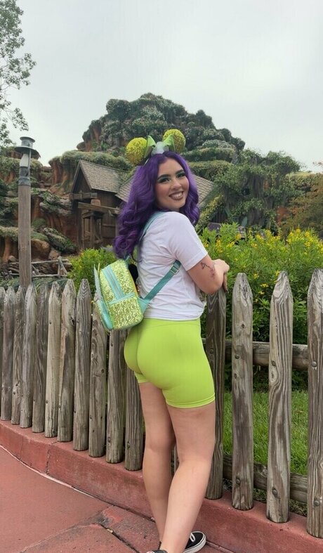 Mary Liven star beautiful pics