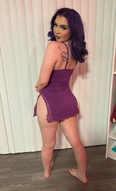 Mary Liven model pictures