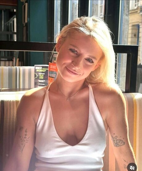 Luceoliviaxo star porn photos