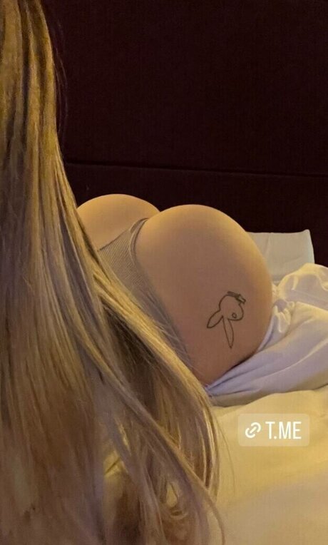 iamvikaap m model nude galleries