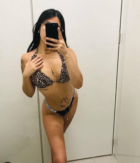 Glowww777 pornstar erotic img