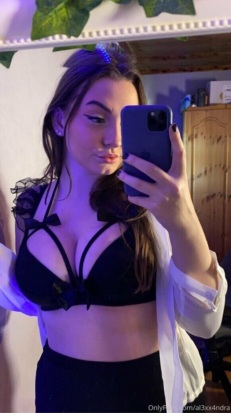 Al3xxandra adult star photos