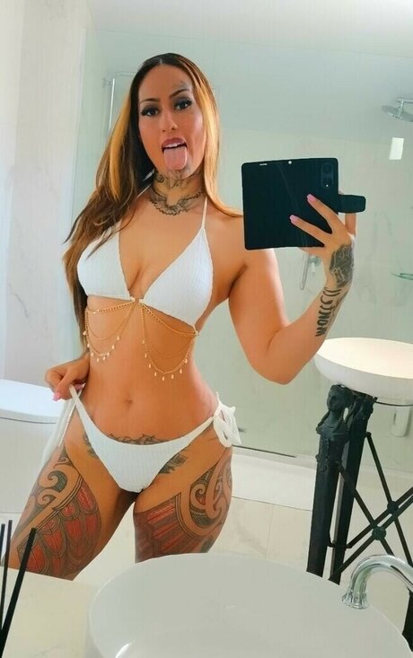 AngelTaylor359 sexy actress photo