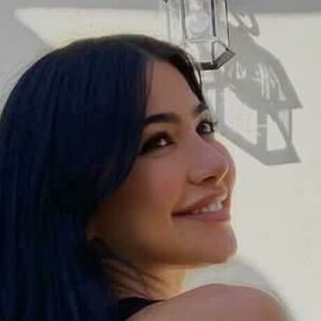 Sara Hesri beautiful model pictures