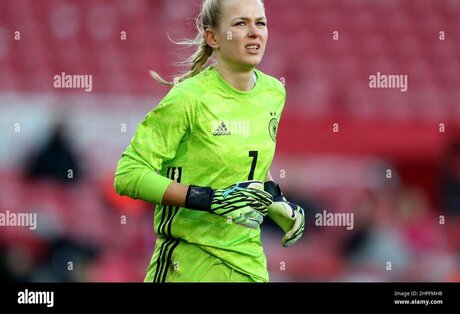 Merle Frohms top star photo