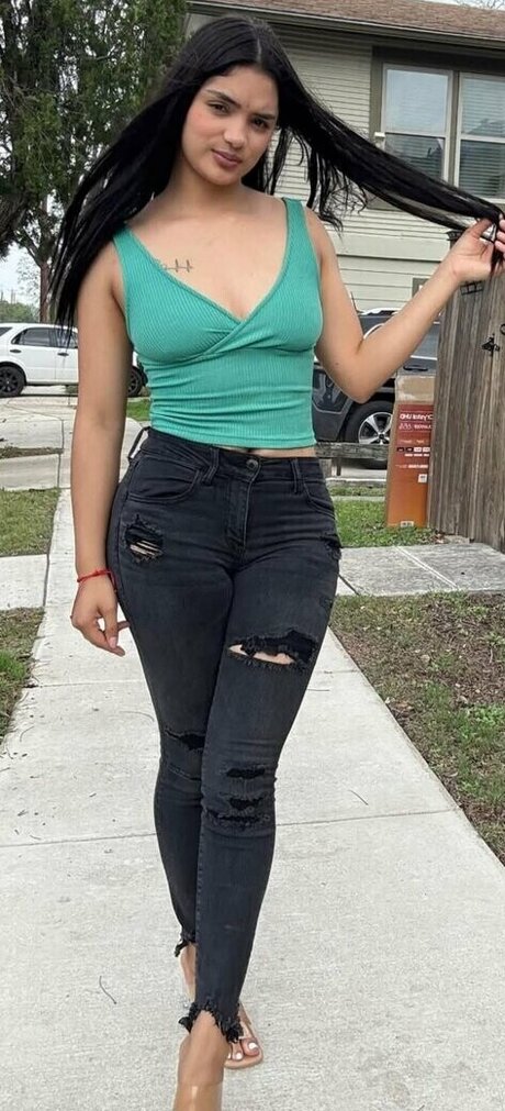 Misaela Castejon model perfect pictures