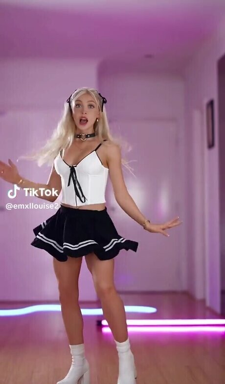 Emma Xlouise star perfect archive