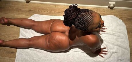 African Booty Meat perfect pornstar pic