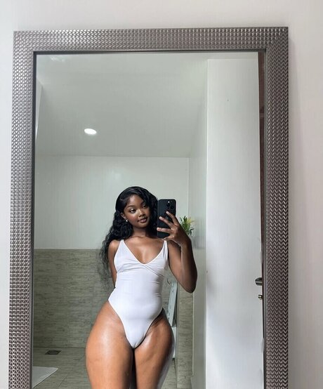 African Booty Meat pornstar xxx gallery