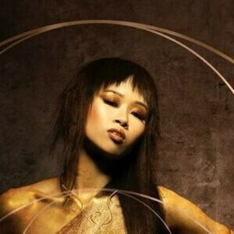 Connie Han hd model pic