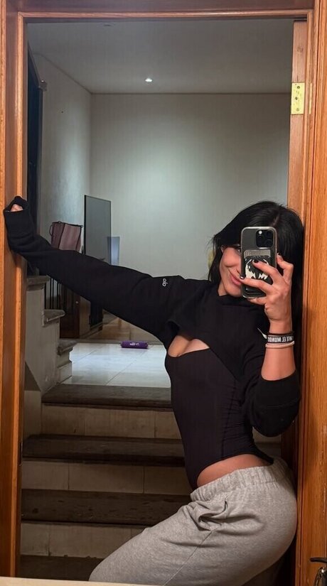 Alanalarana model pretty image