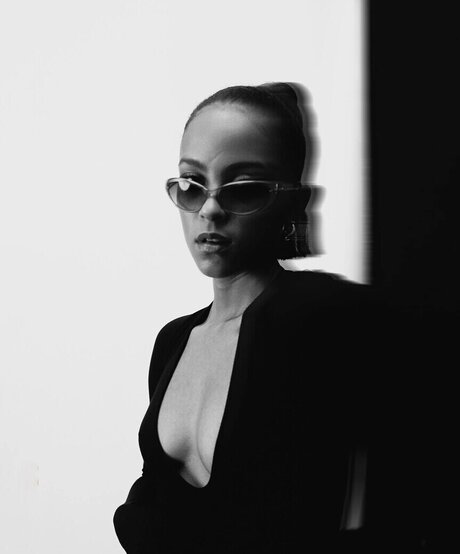 Lou Llobell star perfect galleries