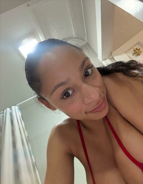 Tpnaomi erotic model pictures