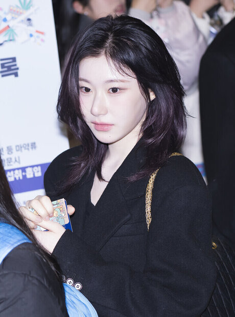 Chaeryeong model free pic