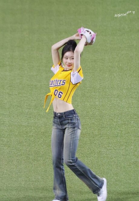 Chaeryeong Profile pic