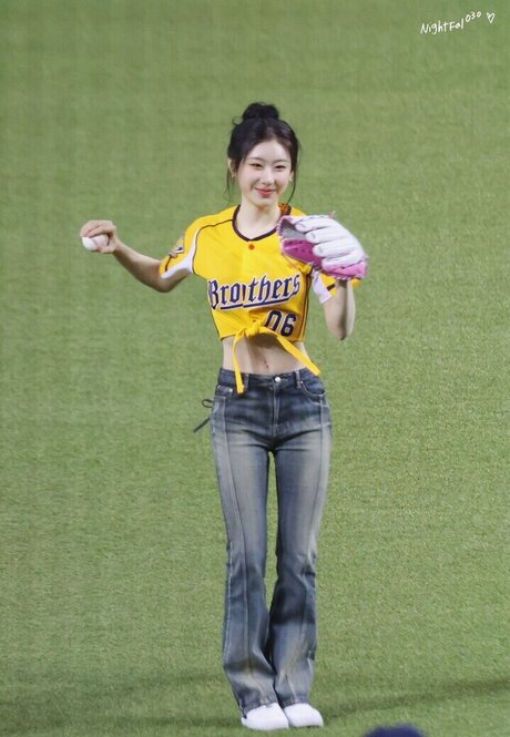 Chaeryeong xxx pornstar images