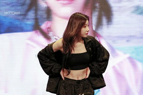 Chaeryeong pornstar free pictures