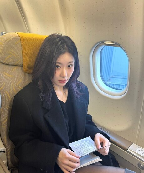 Chaeryeong model beautiful pic