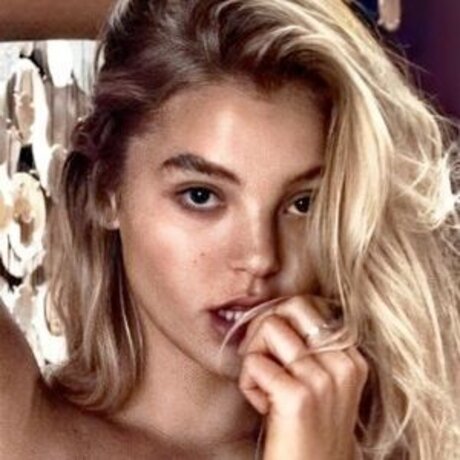 Rachel Hilbert hd actress img