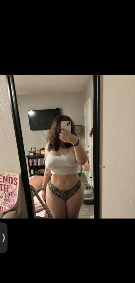 Isabel Pierce high quality actress pics