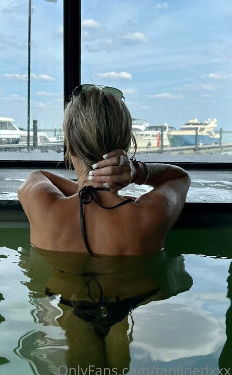 LetzBimbo hot model pictures