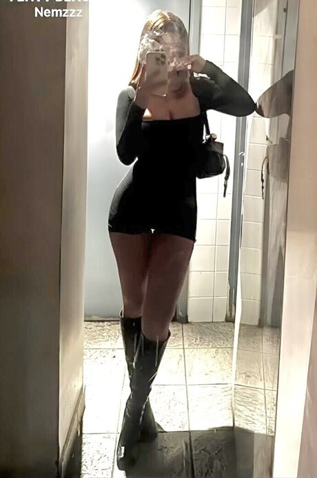 Darcey Garraway exclusive model photos