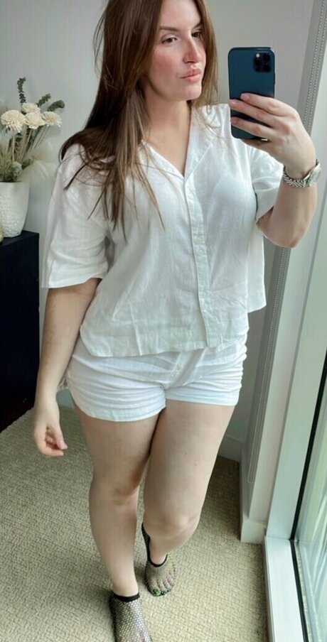 Marissa Gardella naked model gallery