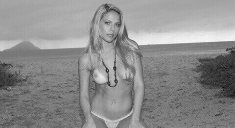 Morango Collection adult model picture