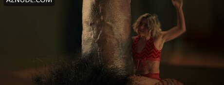 julia sweet angel naked actress pic