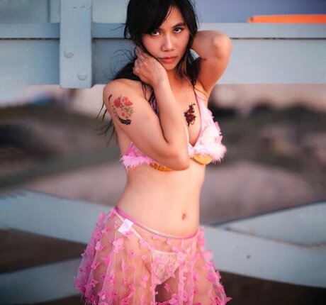 Bessy Q high quality pornstar pics