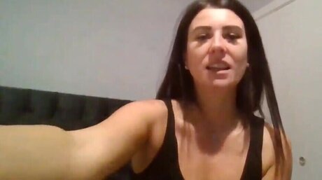 Irish Milf art pornstar picture