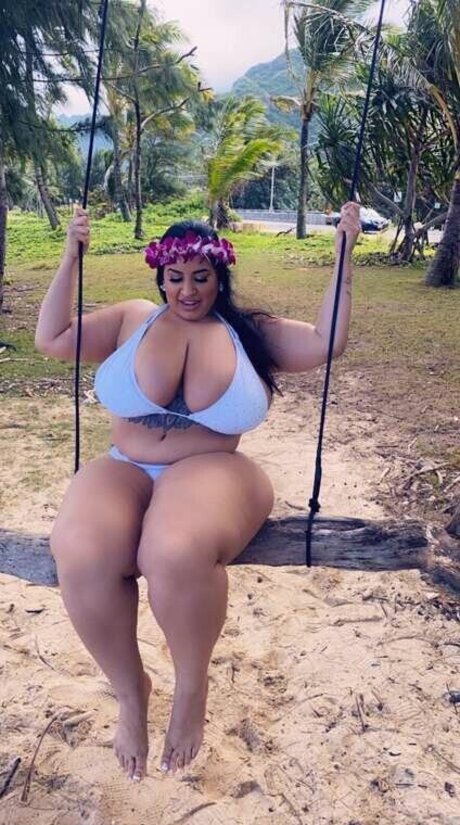 Sofia Rose model erotic image