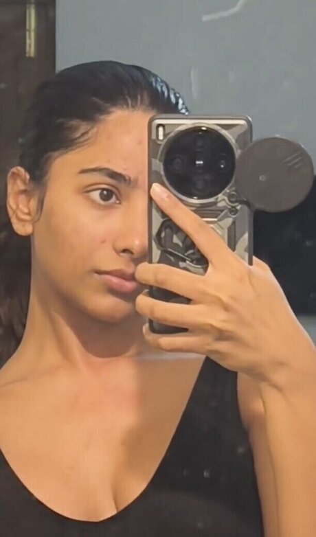 Aurora Sinclair hd actress img