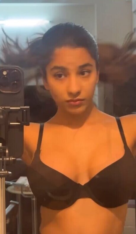 Aurora Sinclair sex model archive