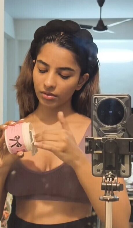 Aurora Sinclair model best picture