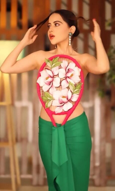 Urfi Javed pornstar pretty pic