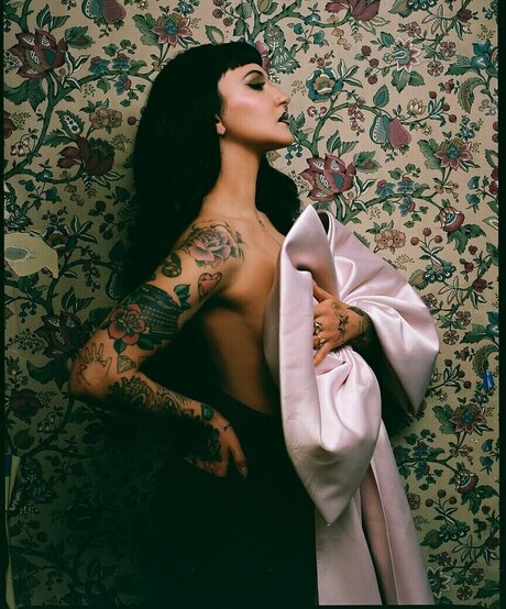 Julia Michaels beautiful pornstar picture