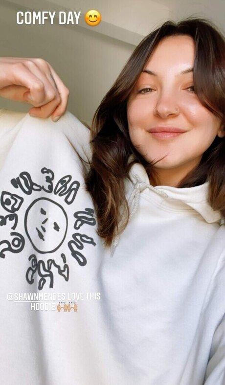 Julia Michaels model nudes image