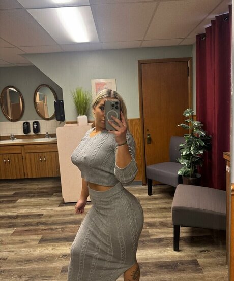 ebony babe onlyfans free naked pic