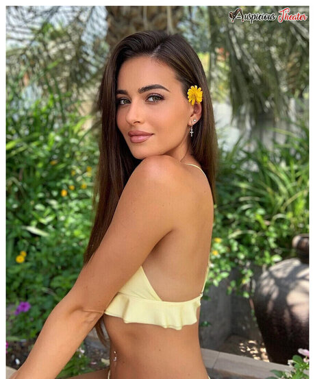 Izabela Ion model hd img